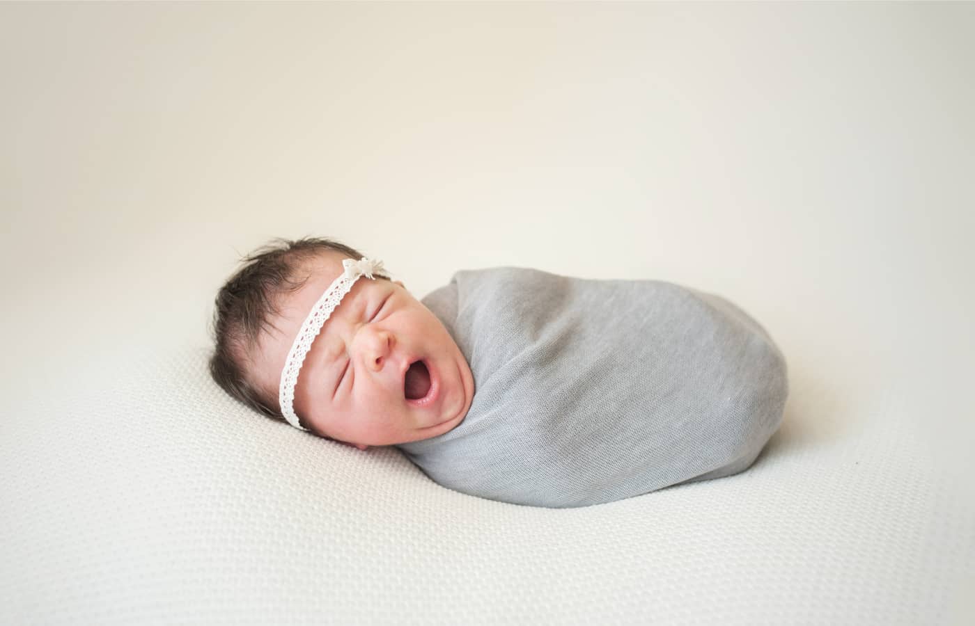 images-newborn-posing-02