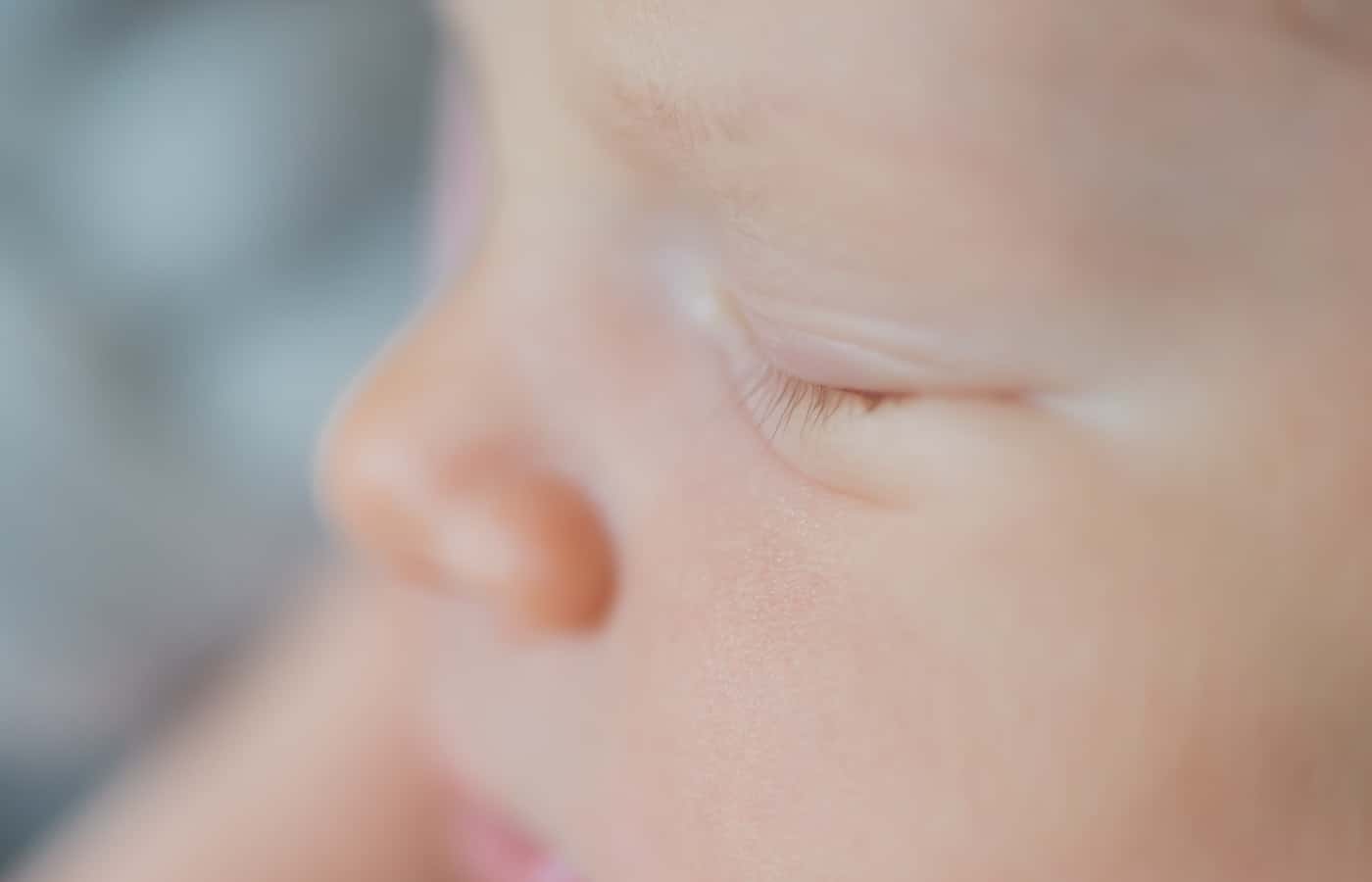 images-nurse-newborn-07