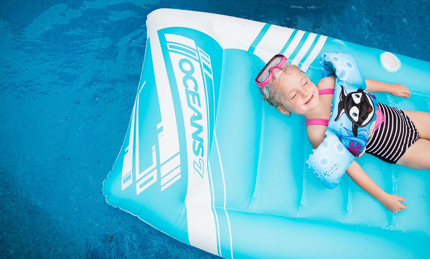 30 Photographers With Cheers-Worthy Reasons To Celebrate
