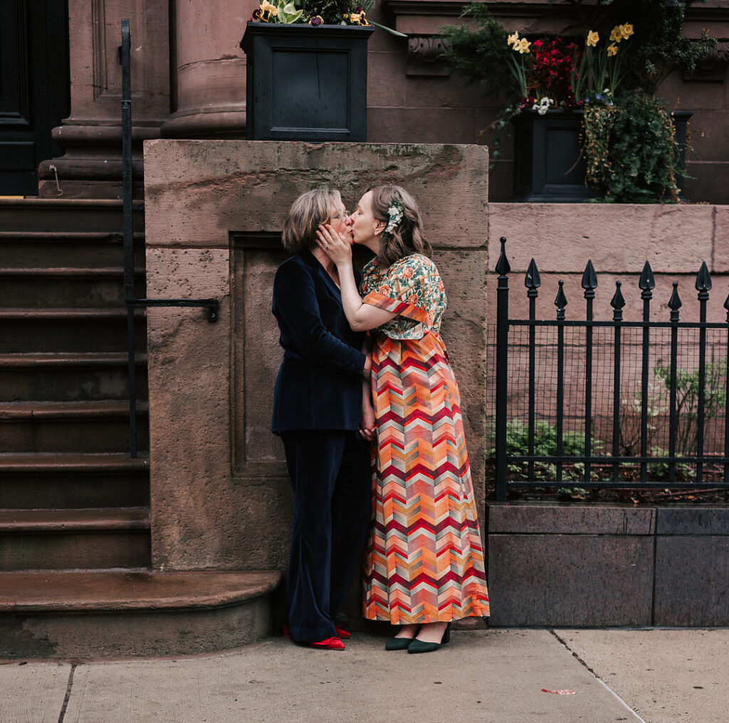 women kissing