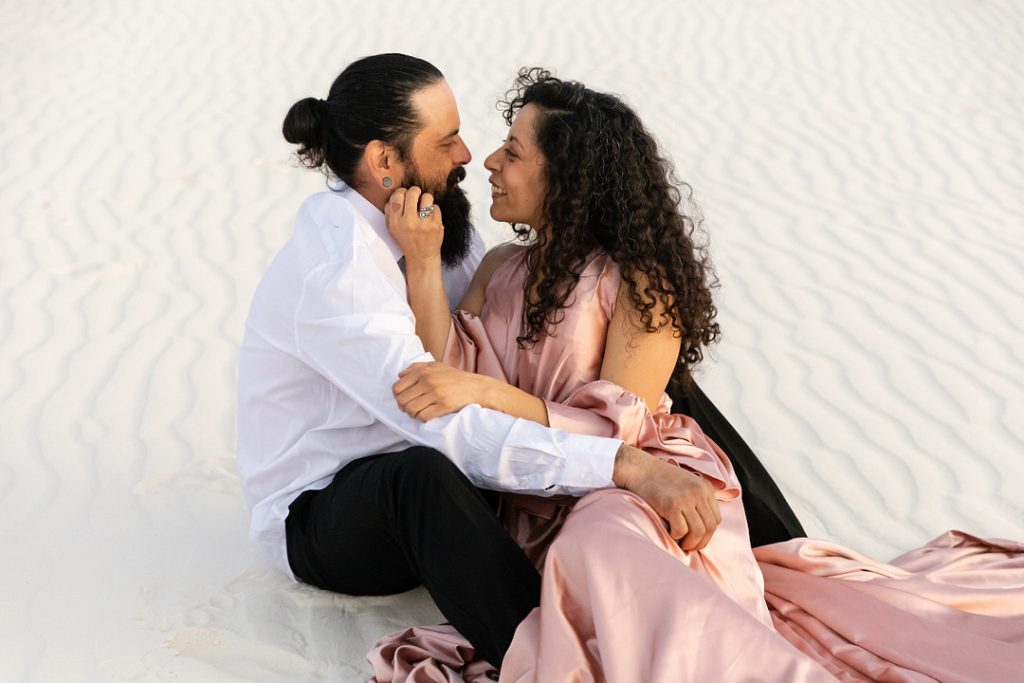 Whimsical Couple Portraits White Sands National Park_Katie Gilbert Photography_0016_low 1024x683