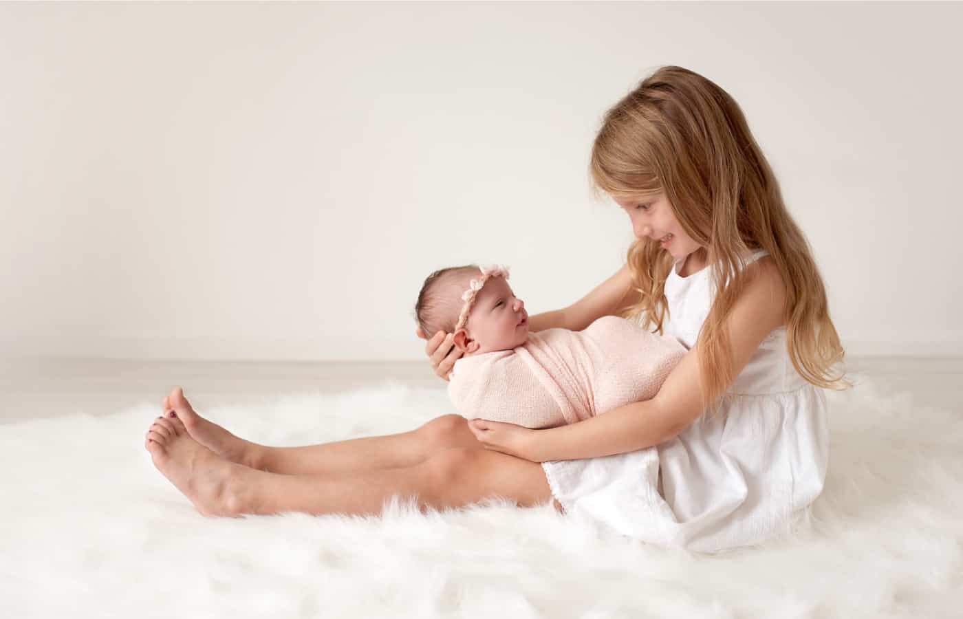 images-newborn-posing-07