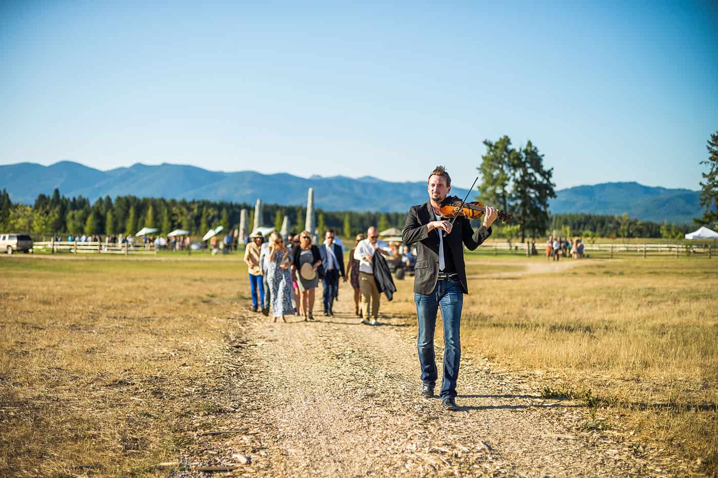 how to photograph the wedding processional