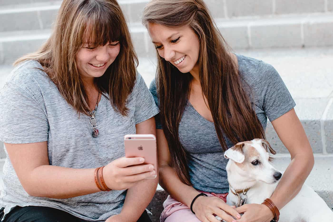 Put away those fancy business cards. We have something better! This simple, FREE photography marketing tool is sure to turn your customers into brand ambassadors.