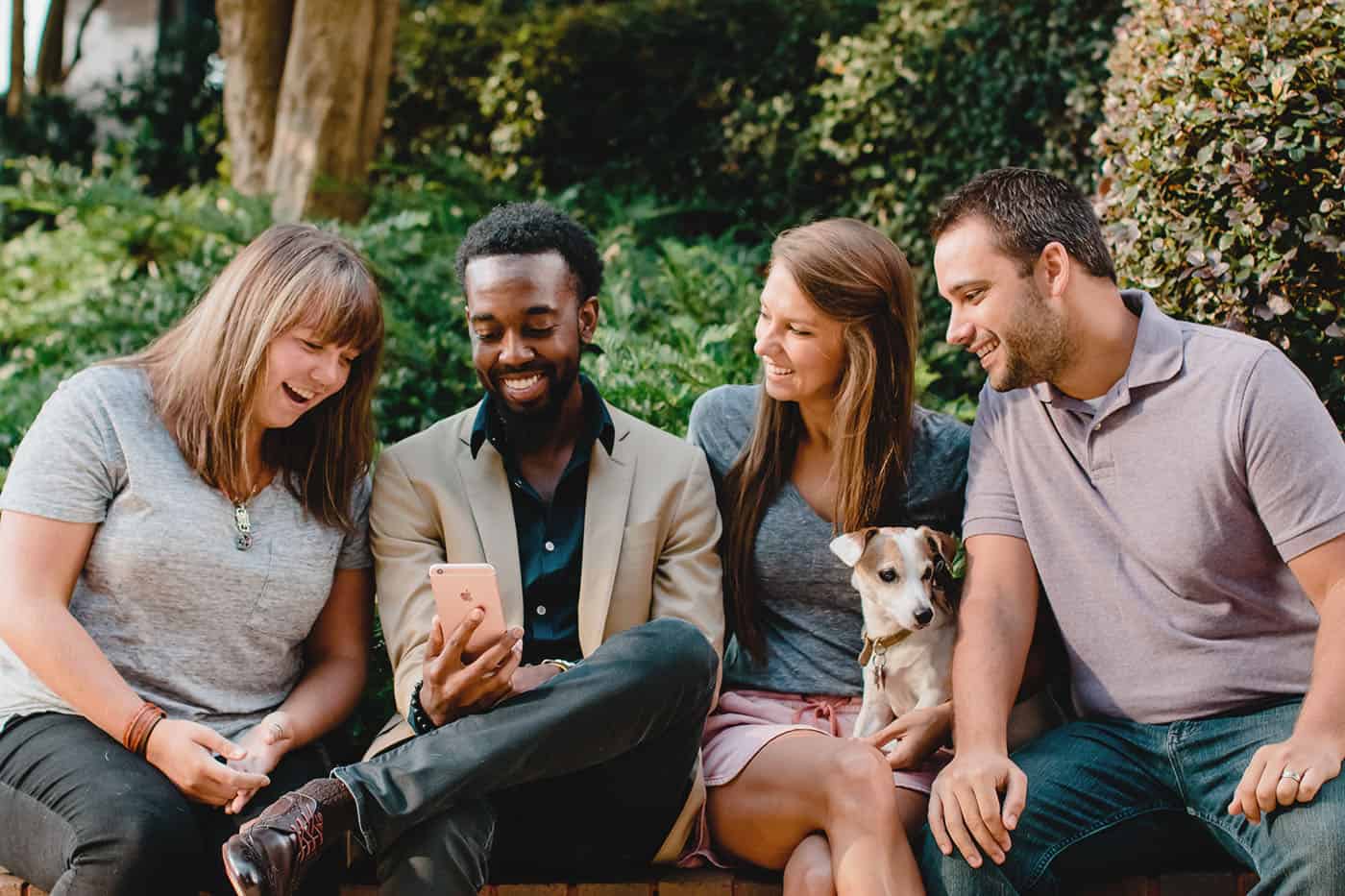 Put away those fancy business cards. We have something better! This simple, FREE photography marketing tool is sure to turn your customers into brand ambassadors.