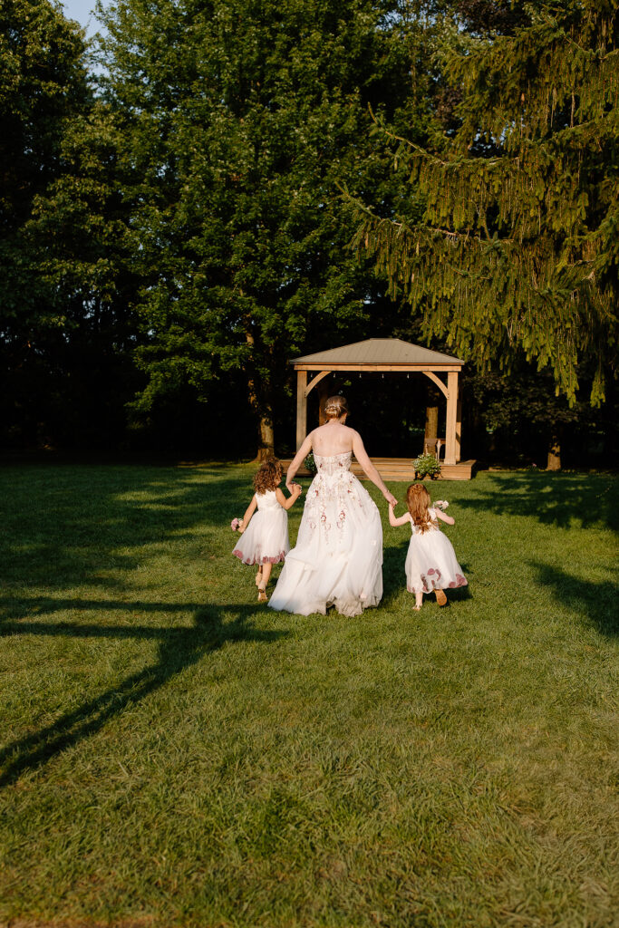 walking running pose laura skebba photography 1